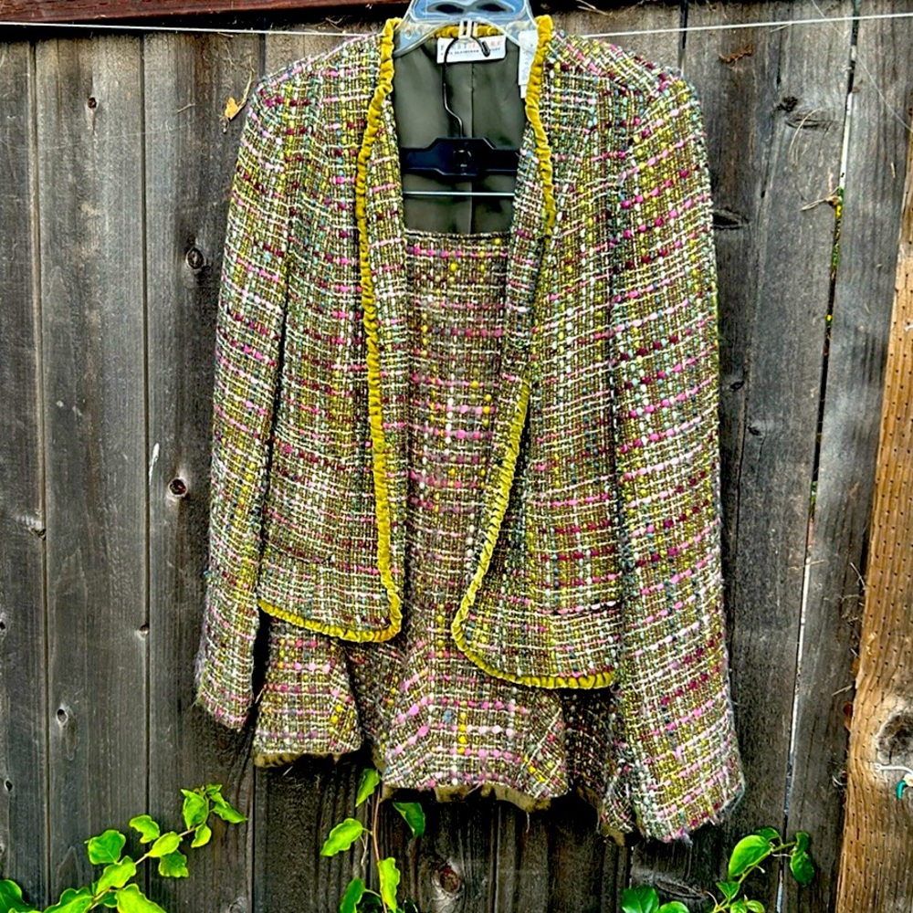 Skirt suit, 3 season, green, pink,& lime tweed. Loop scarf  & blouse coordinates